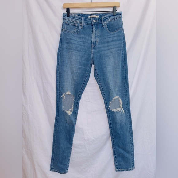 Levi's Premium Medium Wash Denim 721 High Rise Distressed Skinny Jeans size 28 - Picture 1 of 7